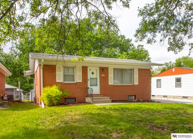 5453 Francis Street, Lincoln, NE 68504