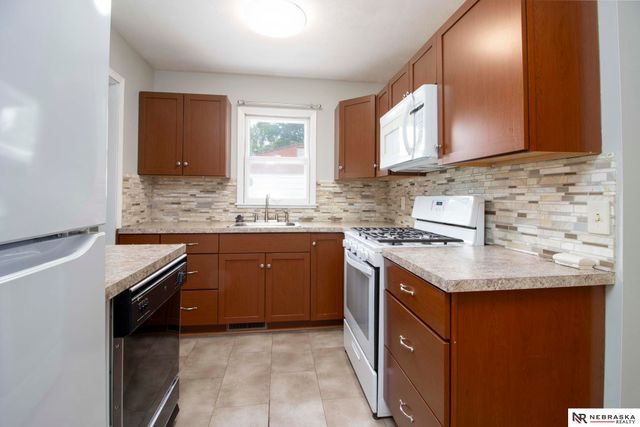 5453 Francis Street, Lincoln, NE 68504