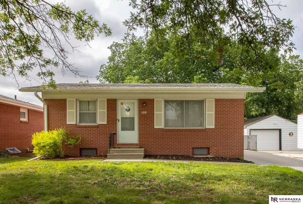 5453 Francis Street, Lincoln, NE 68504
