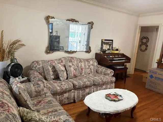 8156 Hazeltine, Panorama City, CA 91402