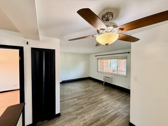 4211 W 95th Street 2D, Oak Lawn, IL 60453
