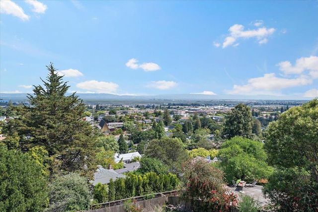 205 Hillcrest Road, San Carlos, CA 94070