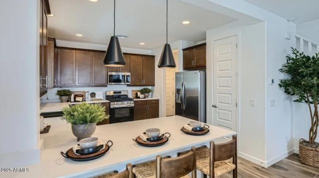 9711 W CATALINA Drive, Phoenix, AZ 85037