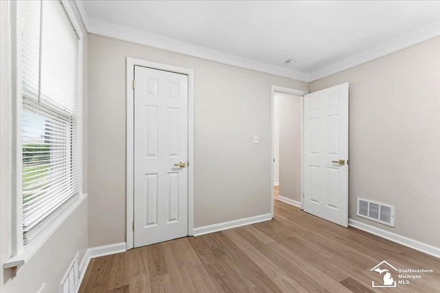 6810 Robinson Street, Allen Park, MI 48101