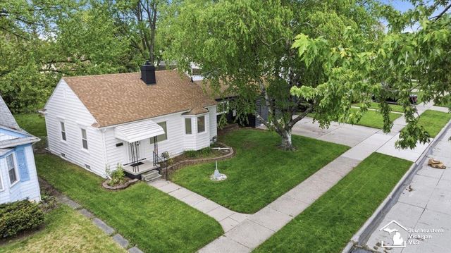 6810 Robinson Street, Allen Park, MI 48101