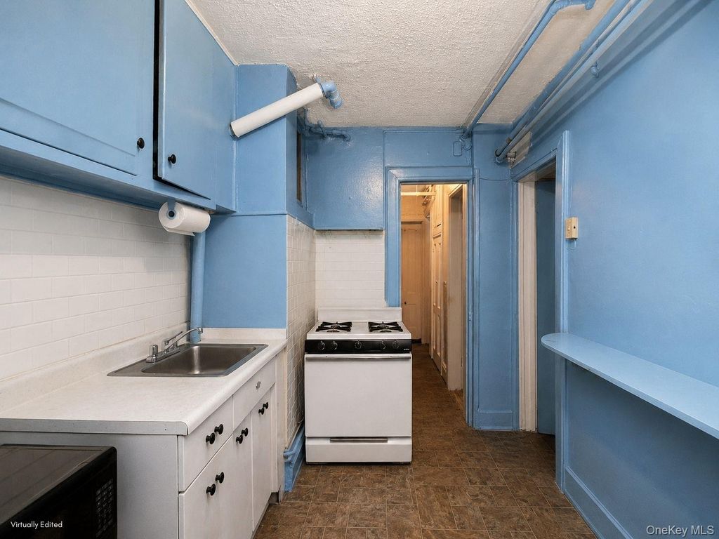 32-17 46 Street, Astoria, NY 11103 — photo 4