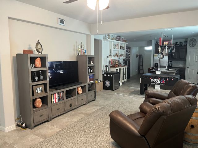 1107 Admiral Drive, Azle, TX 76020
