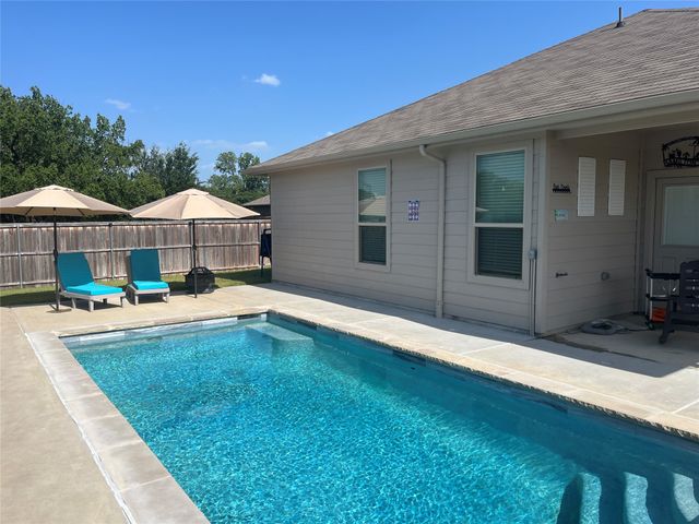 1107 Admiral Drive, Azle, TX 76020