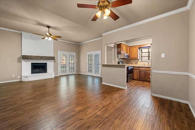 2312 Perkins Road, Arlington, TX 76016