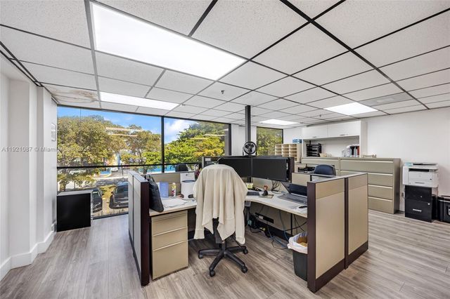 7104 NW 50th St 5-1, Miami, FL 33166