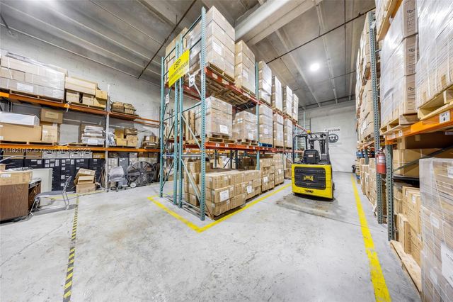 7104 NW 50th St 5-1, Miami, FL 33166