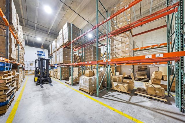 7104 NW 50th St 5-1, Miami, FL 33166