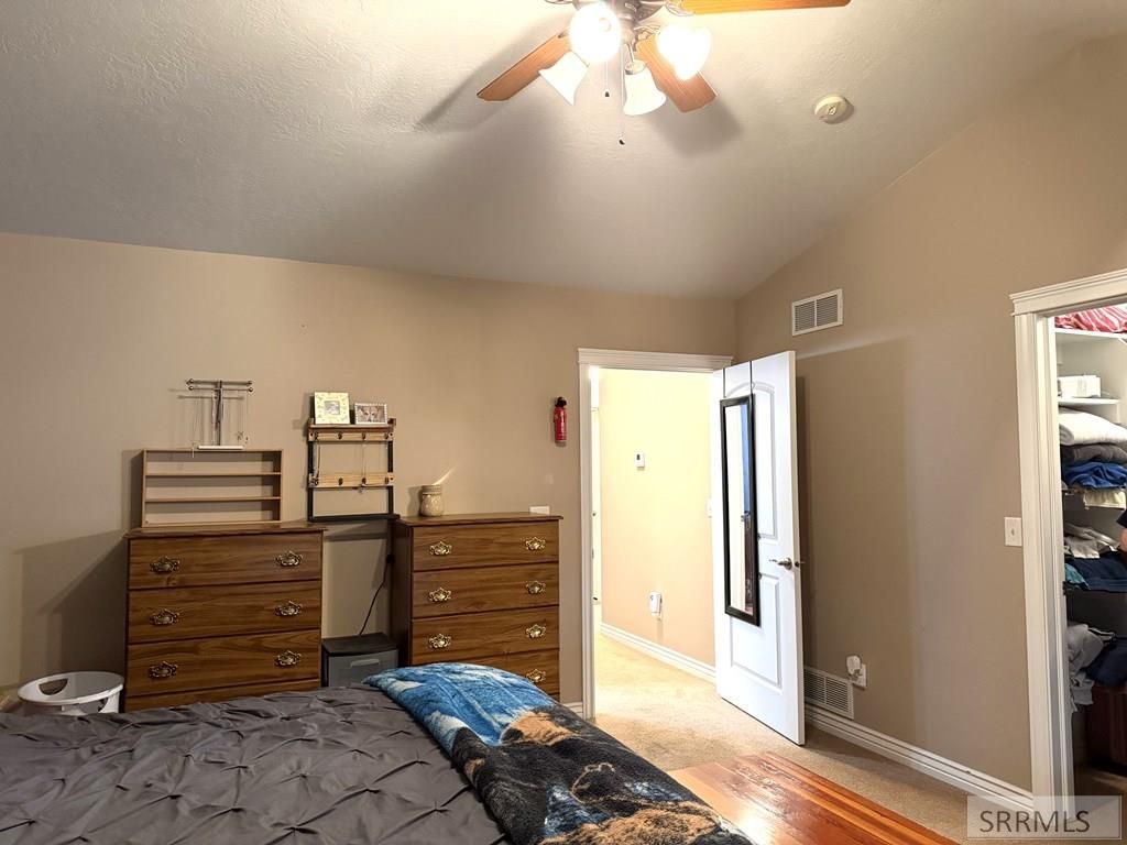 Image 18 of property listing at 586 Gwen Loop, Blackfoot, ID 83221