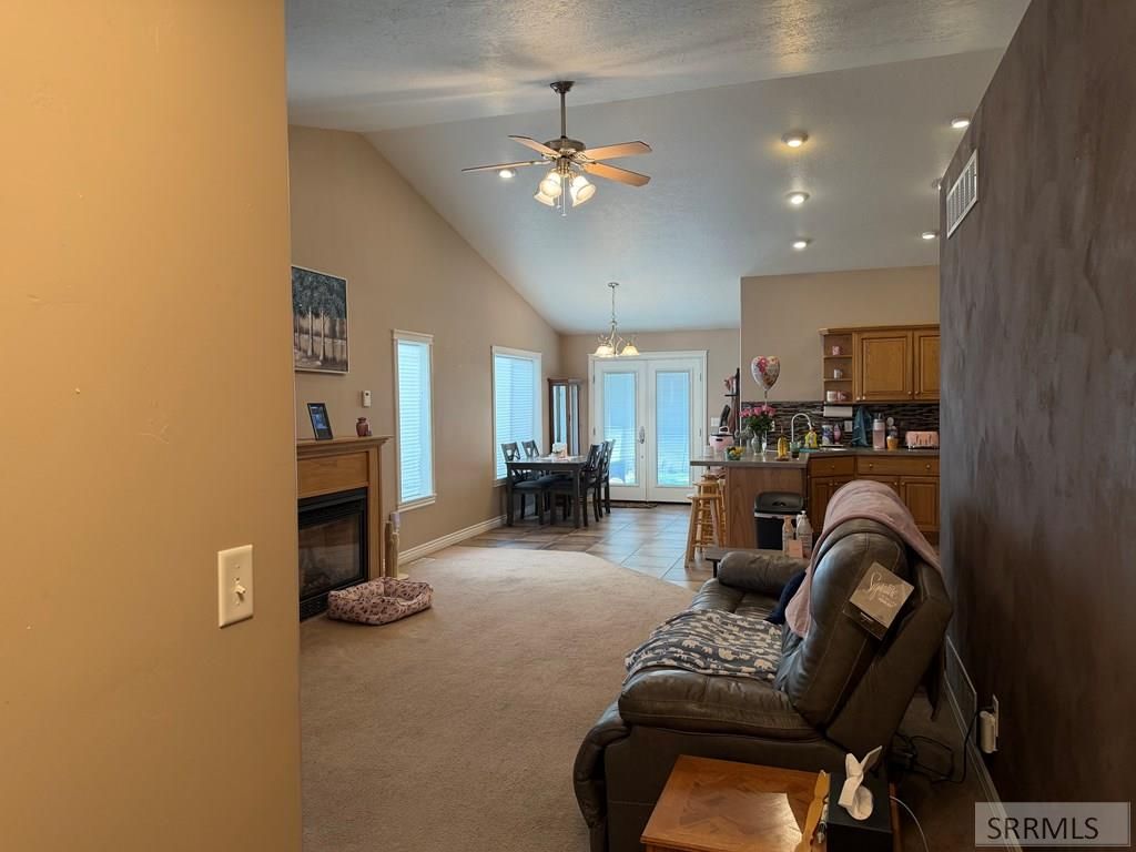 Image 4 of property listing at 586 Gwen Loop, Blackfoot, ID 83221