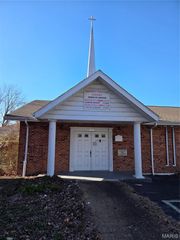 1906 Chippewa Street, St Louis, MO 63118