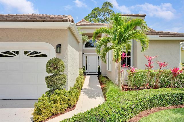 13810 Cross Pointe Court, West Palm Beach, FL 33418