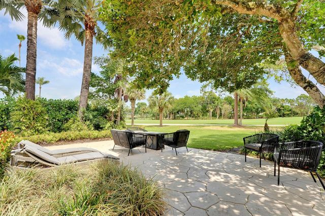 13810 Cross Pointe Court, West Palm Beach, FL 33418