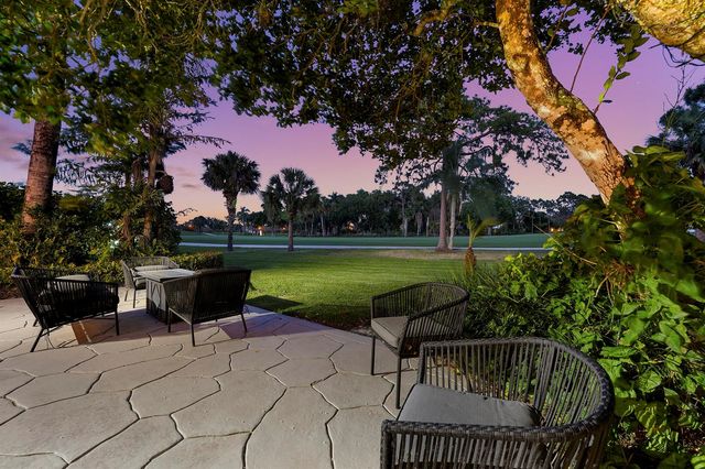 13810 Cross Pointe Court, West Palm Beach, FL 33418