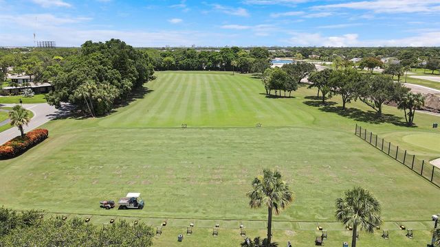 13810 Cross Pointe Court, West Palm Beach, FL 33418