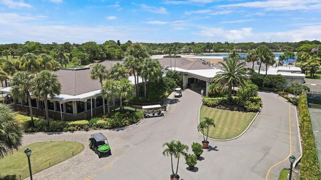 13810 Cross Pointe Court, West Palm Beach, FL 33418