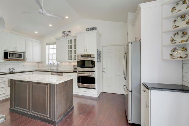 13810 Cross Pointe Court, West Palm Beach, FL 33418