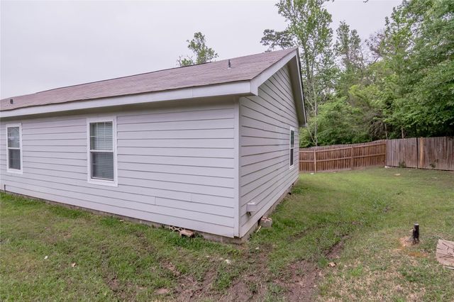 160 Varsity Drive, Huntsville, TX 77340