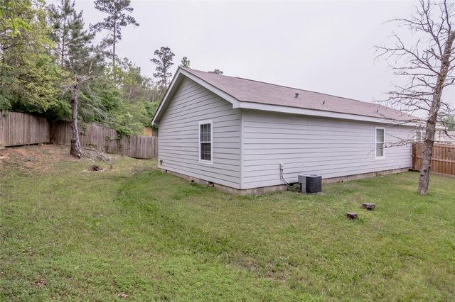 160 Varsity Drive, Huntsville, TX 77340
