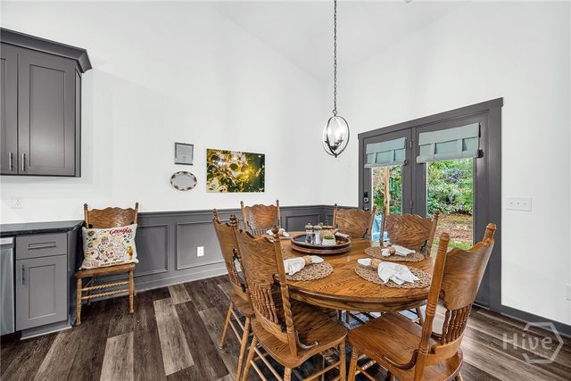 153 N Point Circle, Hartwell, GA 30643