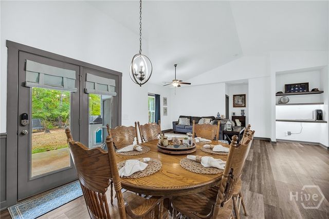 153 N Point Circle, Hartwell, GA 30643