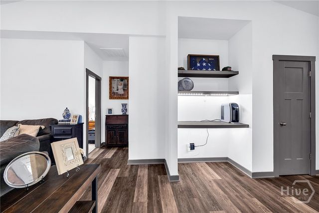 153 N Point Circle, Hartwell, GA 30643