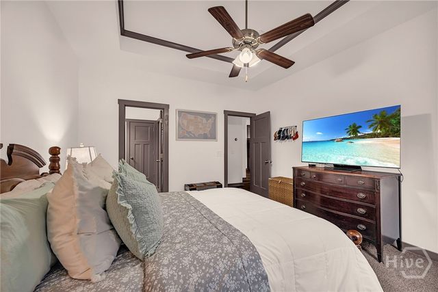 153 N Point Circle, Hartwell, GA 30643