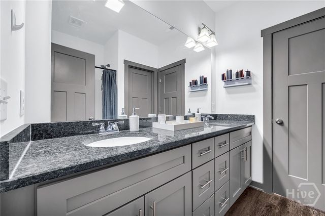 153 N Point Circle, Hartwell, GA 30643