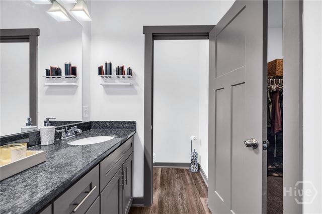 153 N Point Circle, Hartwell, GA 30643