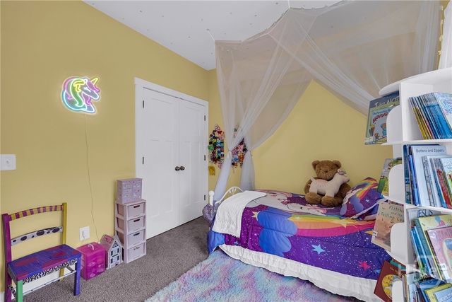 153 N Point Circle, Hartwell, GA 30643