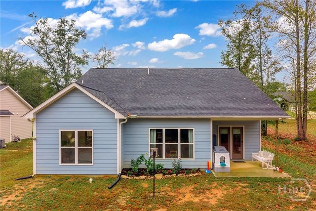 153 N Point Circle, Hartwell, GA 30643