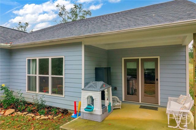 153 N Point Circle, Hartwell, GA 30643