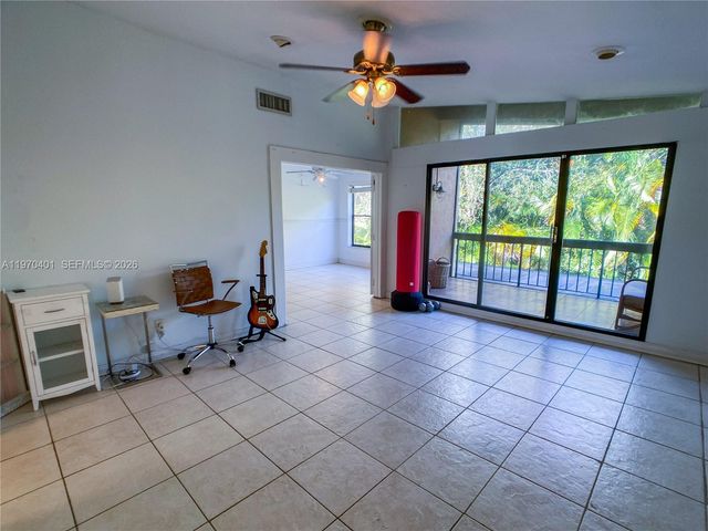 956 Mockingbird Ln 500, Plantation, FL 33324