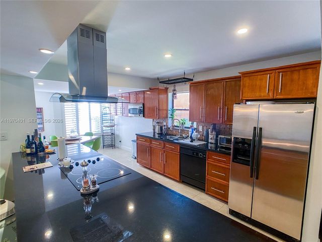 956 Mockingbird Ln 500, Plantation, FL 33324