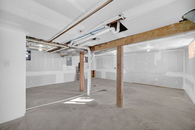 2024 Capitol Avenue, Des Moines, IA 50317