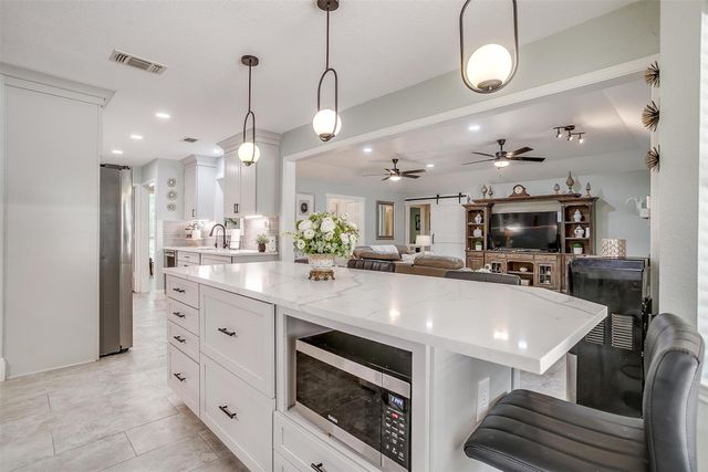 1508 Canyon Creek Drive W, Azle, TX 76020
