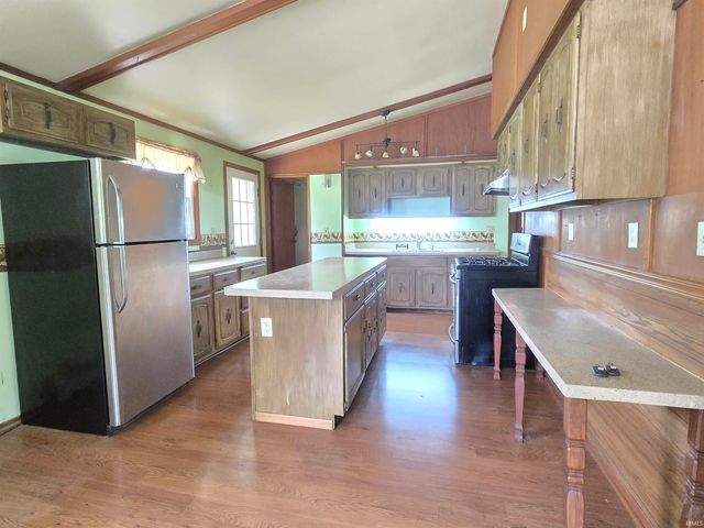 6302 Goshen Road, Fort Wayne, IN 46818