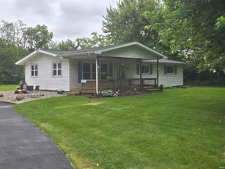 6302 Goshen Road, Fort Wayne, IN 46818