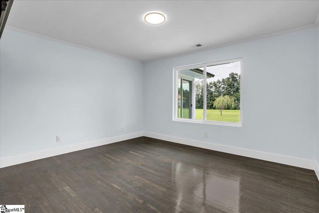 305 Waters Road, Taylors, SC 29687