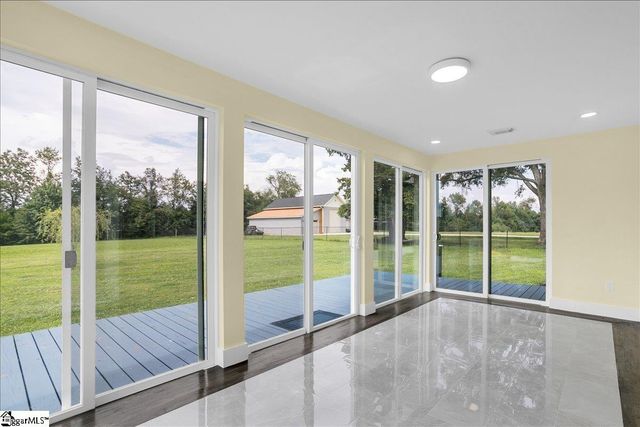 305 Waters Road, Taylors, SC 29687
