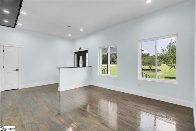 305 Waters Road, Taylors, SC 29687