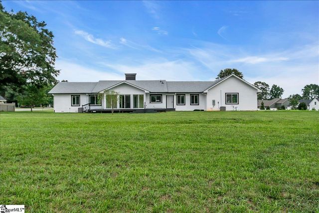 305 Waters Road, Taylors, SC 29687