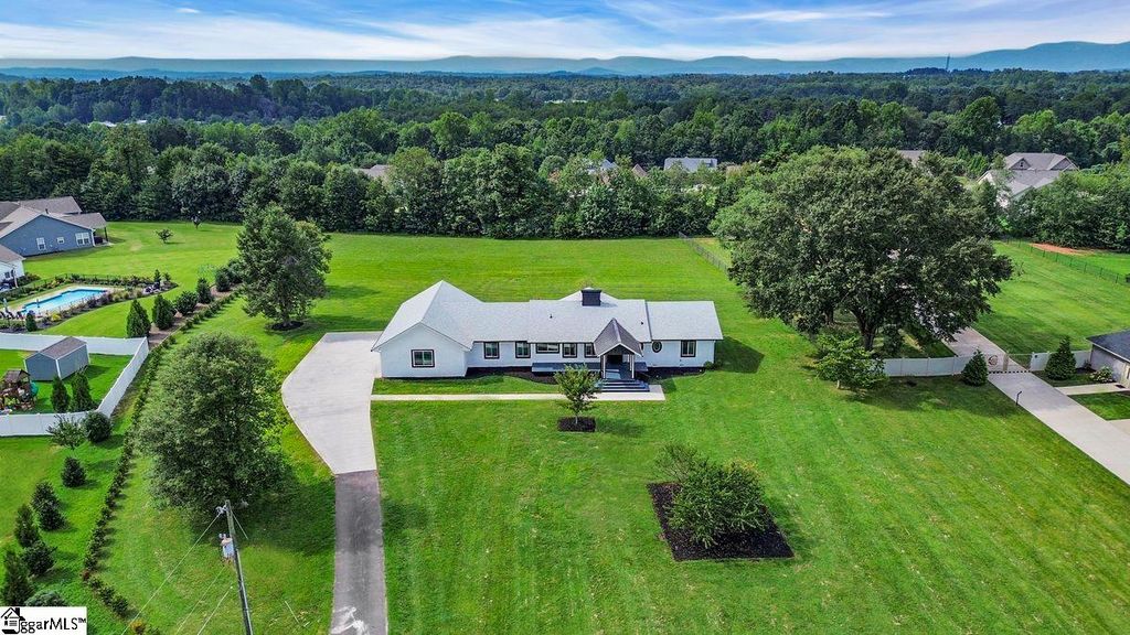 305 Waters Road, Taylors, SC 29687