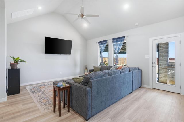 10545 Landry Bluff Lane, Fort Worth, TX 76126