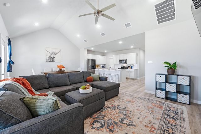 10545 Landry Bluff Lane, Fort Worth, TX 76126