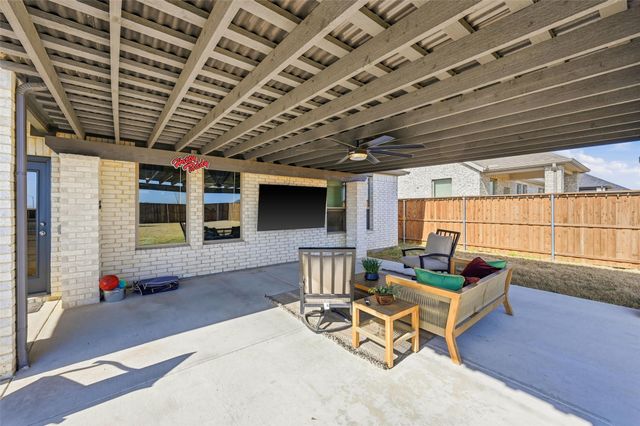 10545 Landry Bluff Lane, Fort Worth, TX 76126